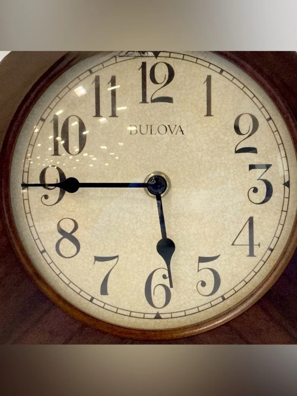 Bulova B1515 Brown Wood Mantel Clock Quartz Analog Triple Chime Westminster